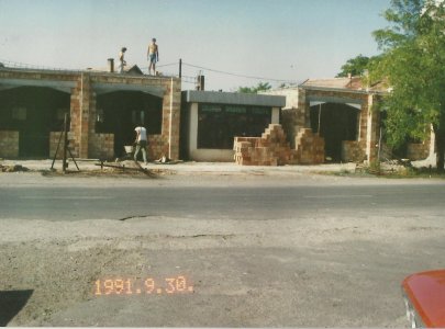 1991-92 Üzletsor és fedett piac építése