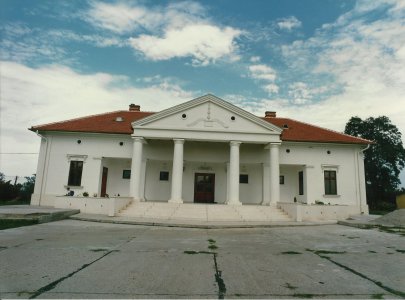 1992 - Farmosi úti iskola építése