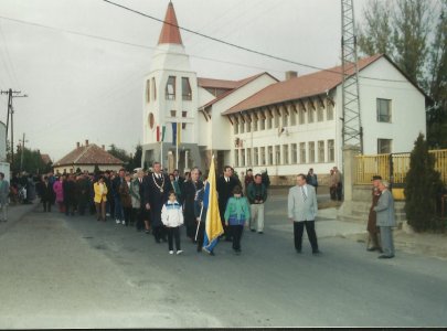 1997. október 22. - Tőkés László Tápiószelén, Polgármesteri Hivatal és Béke emlékmű átadása. Október 23-i megemlékezés.